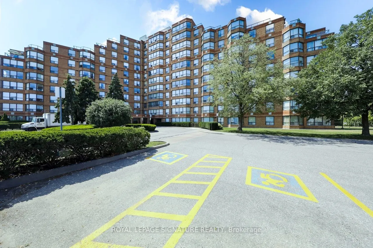 6 Humberline Drive, #904