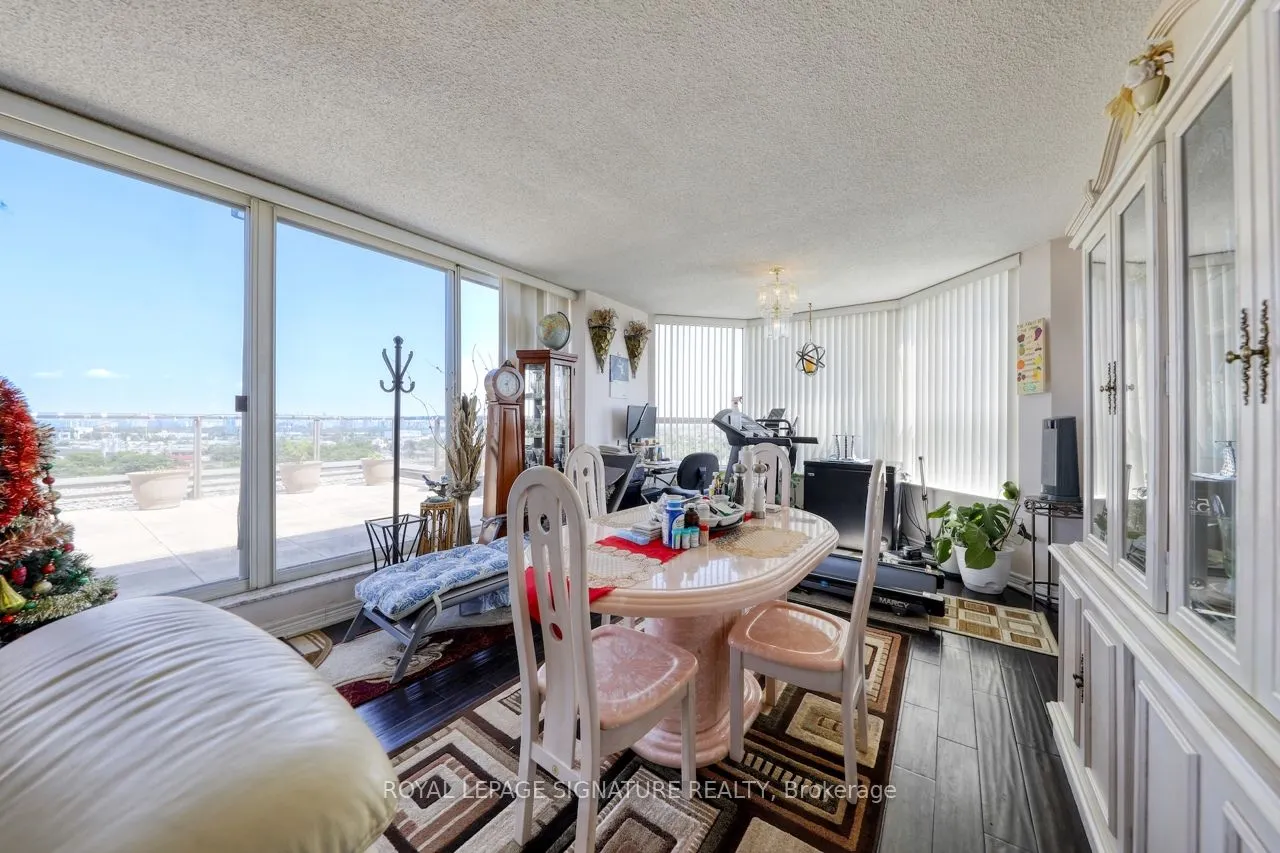 6 Humberline Drive, #904