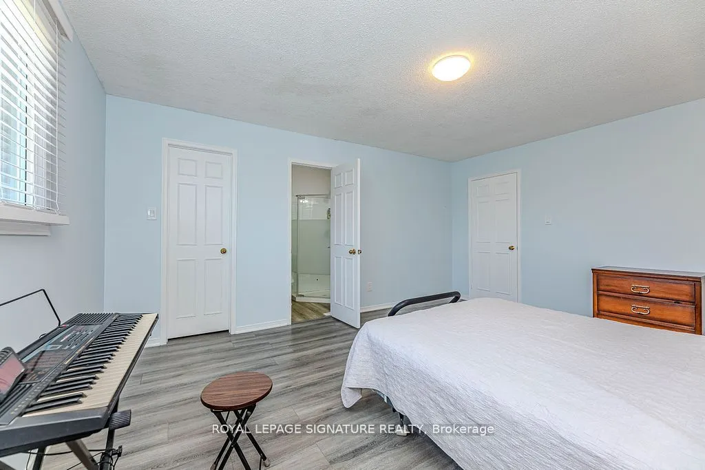 4726 Antelope Crescent