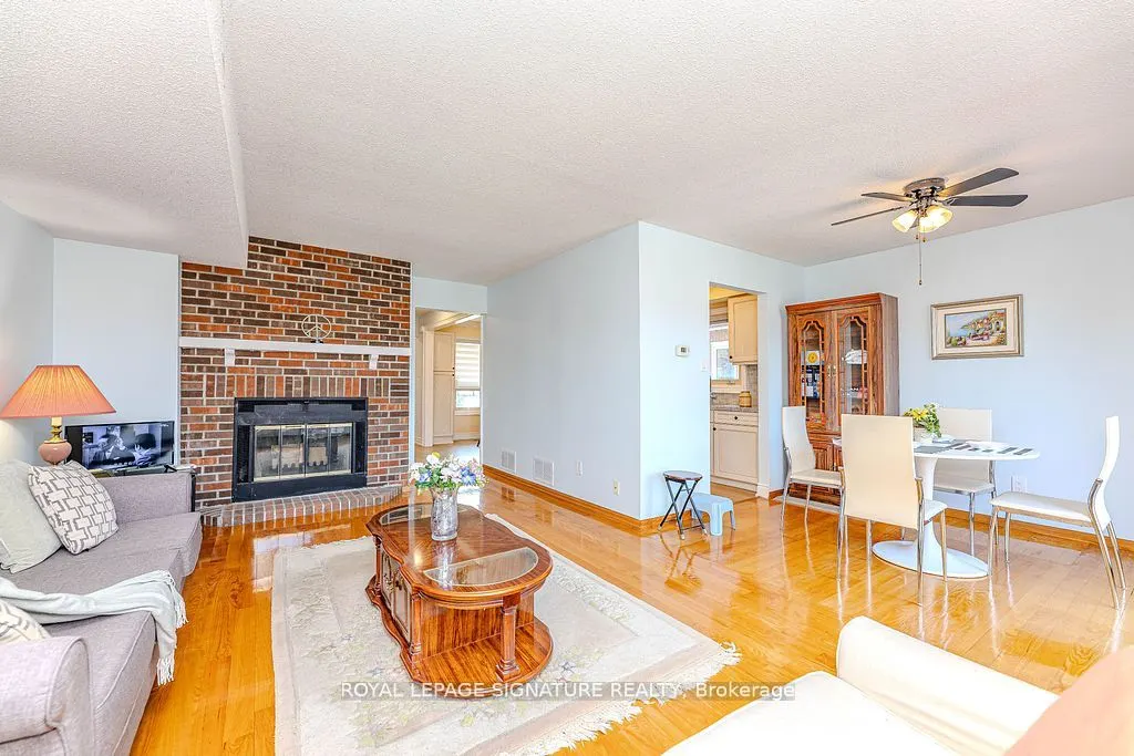 4726 Antelope Crescent
