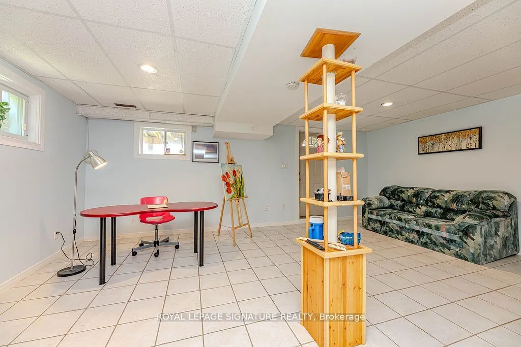 4726 Antelope Crescent