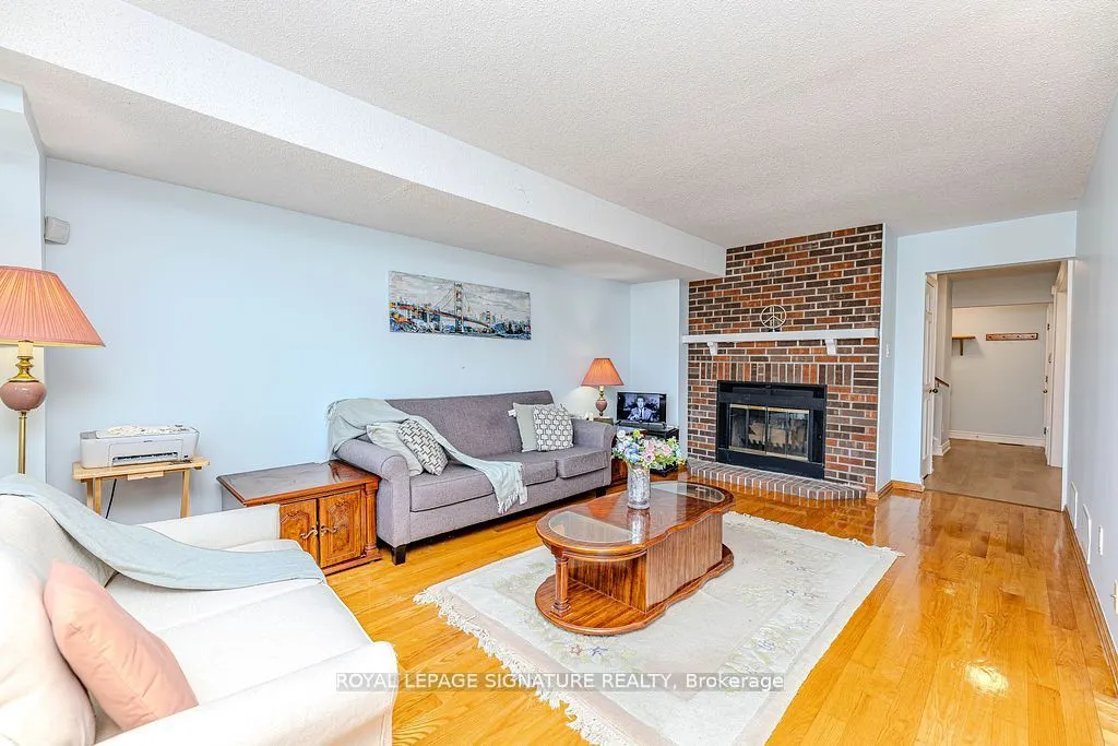 4726 Antelope Crescent