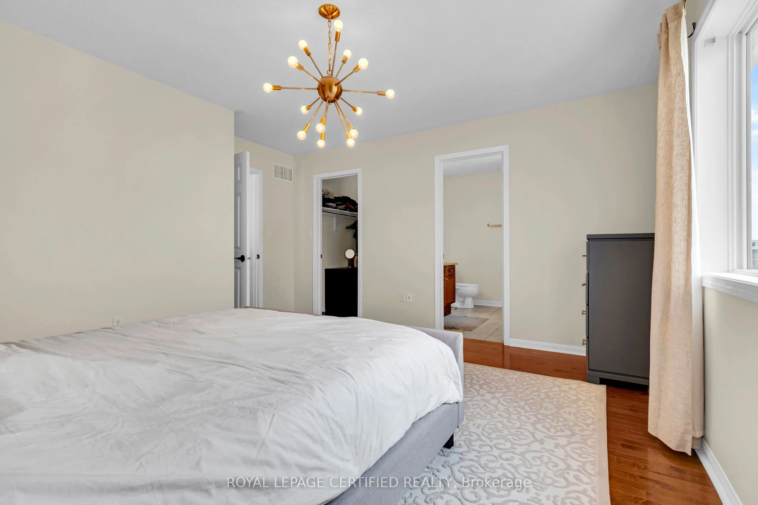 34 Tawnie (Upper) Crescent