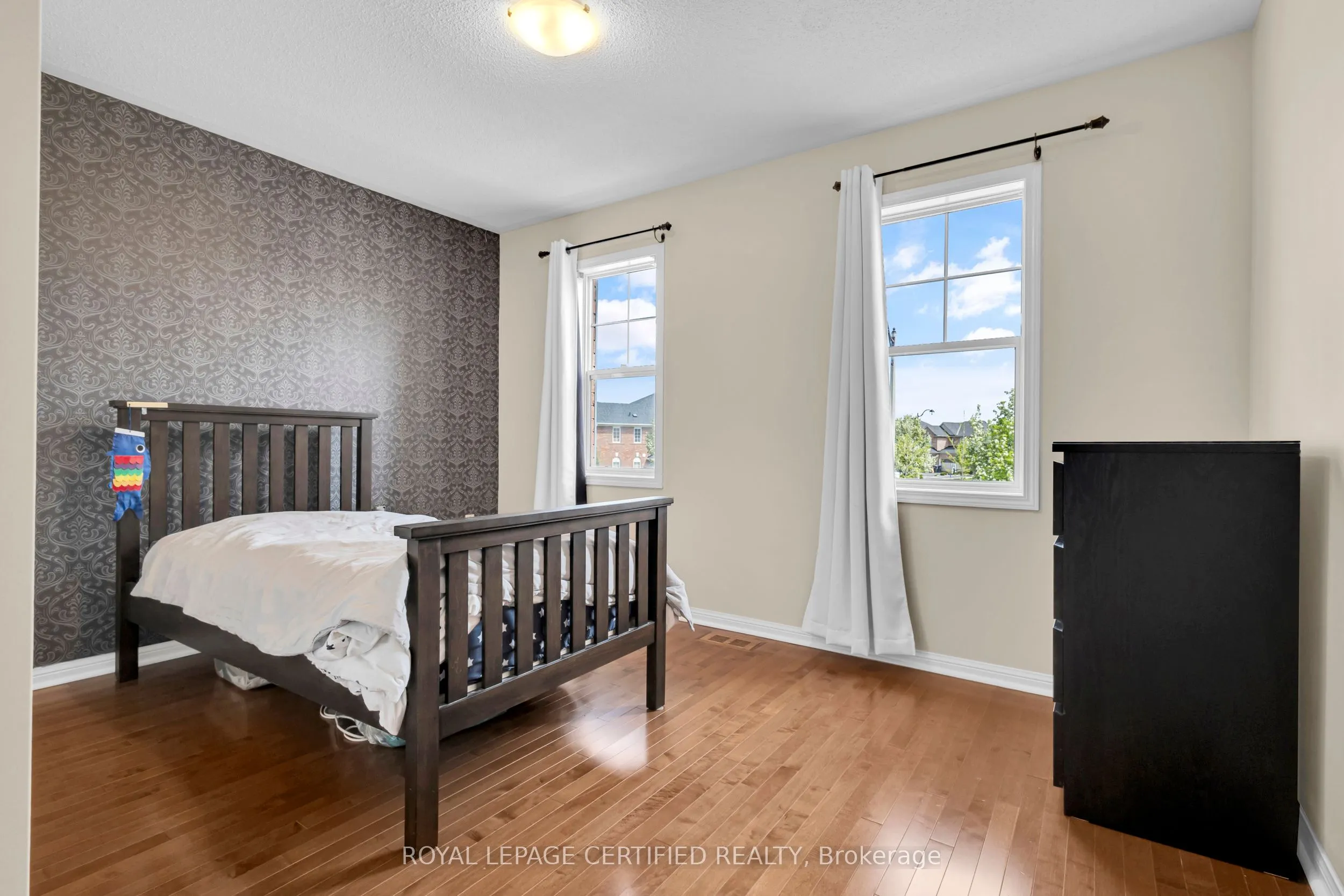 34 Tawnie (Upper) Crescent