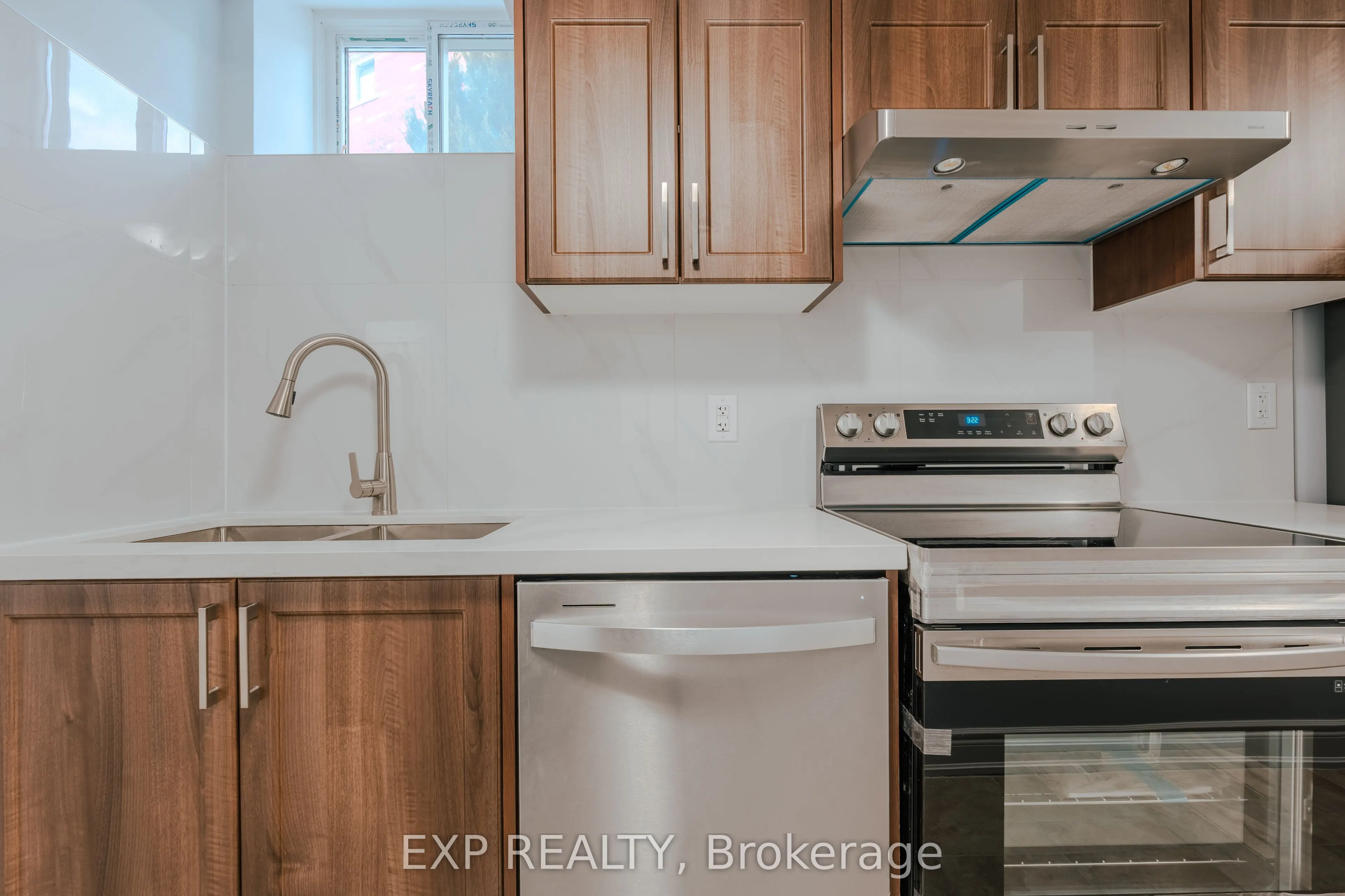 244 Breton Avenue, #Bsmt