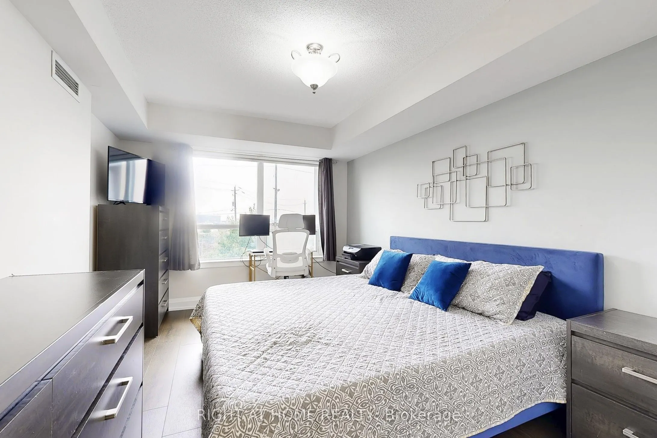 1070 Sheppard Avenue W, #214
