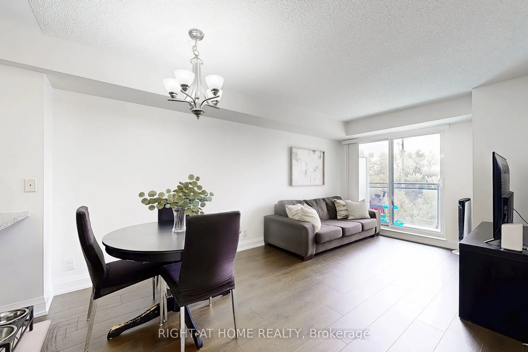 1070 Sheppard Avenue W, #214
