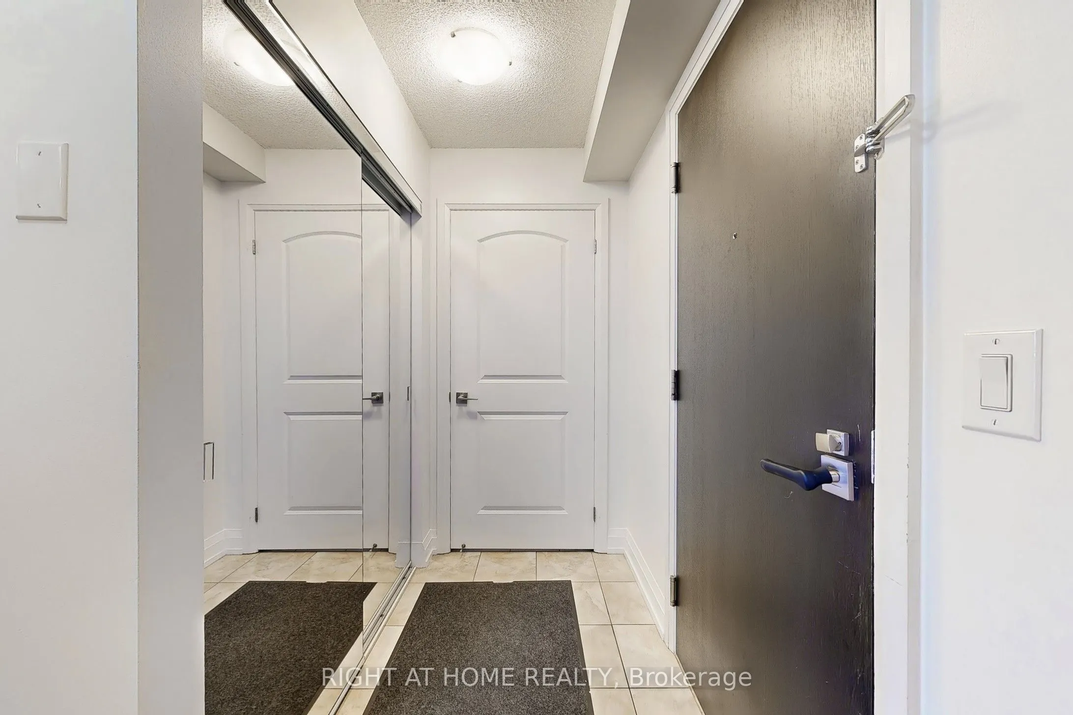 1070 Sheppard Avenue W, #214