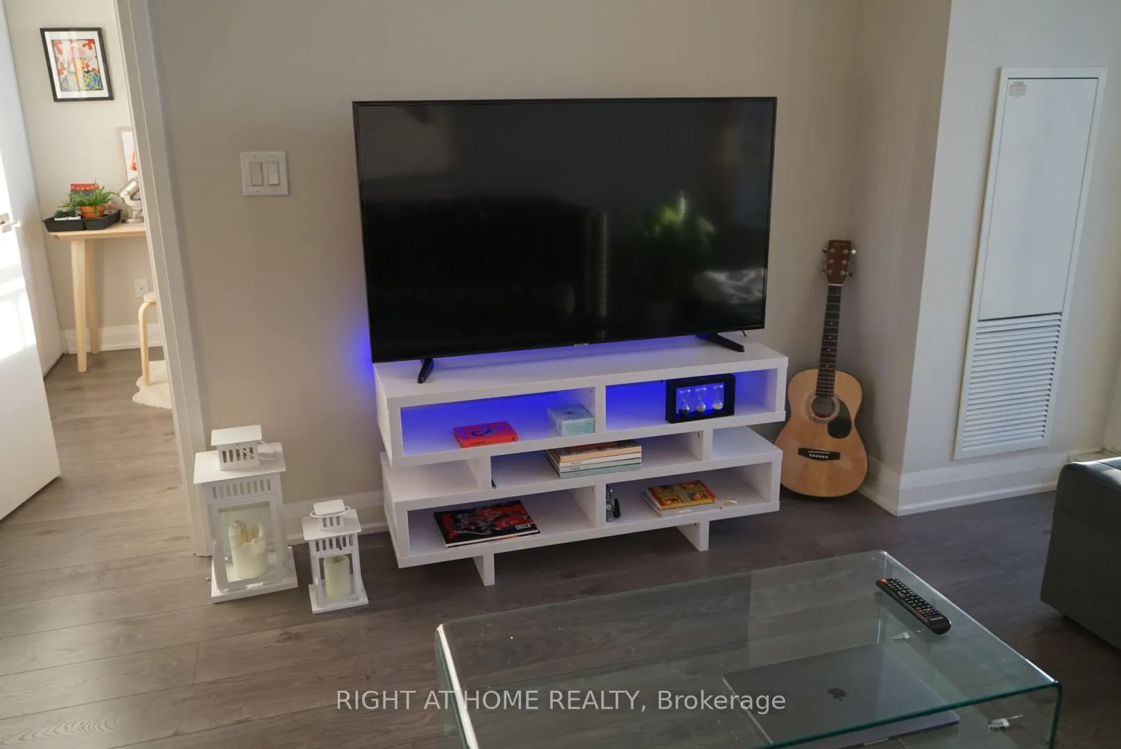 36 Park Lawn Road, #1104
