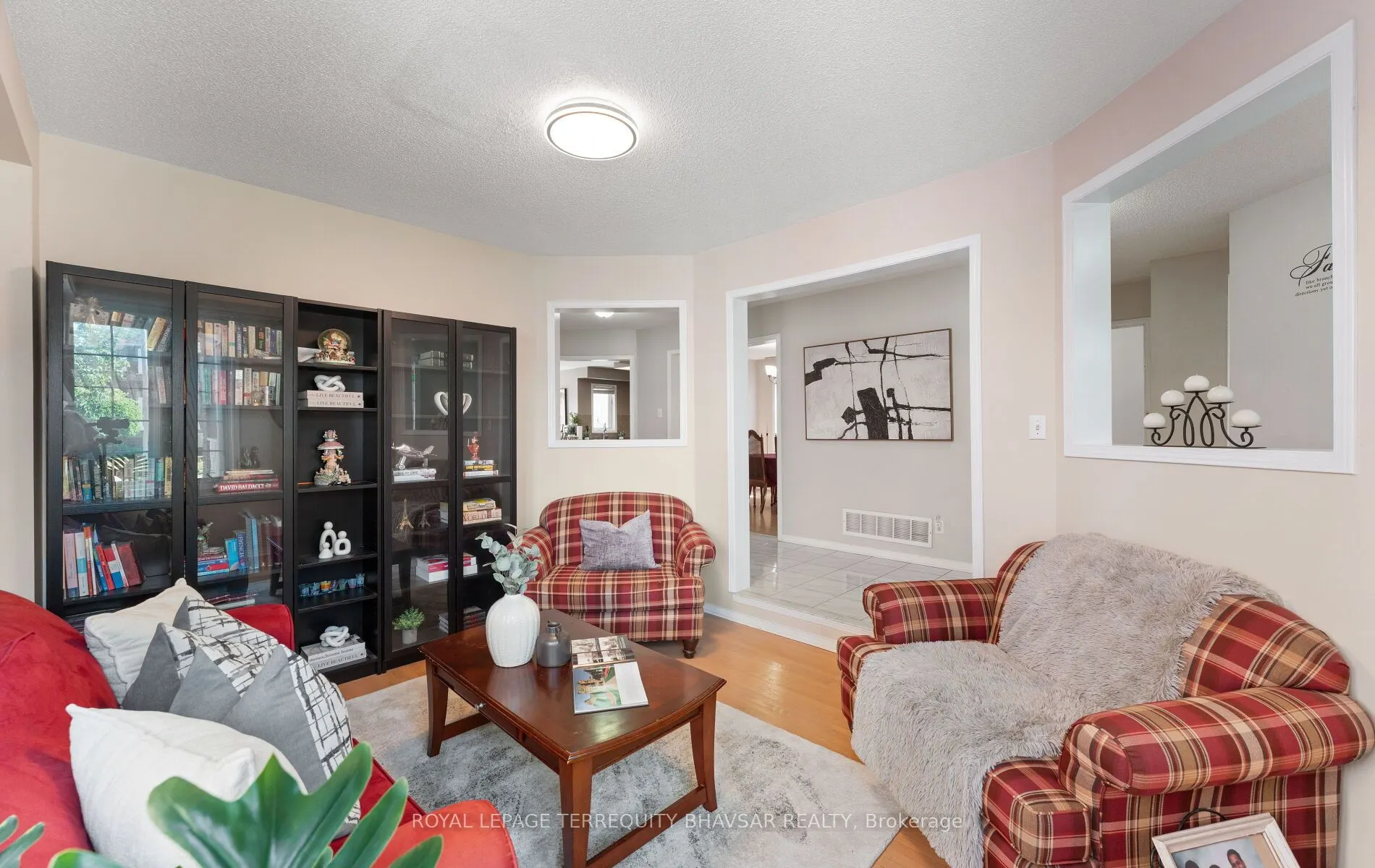 382 Harrowsmith Drive