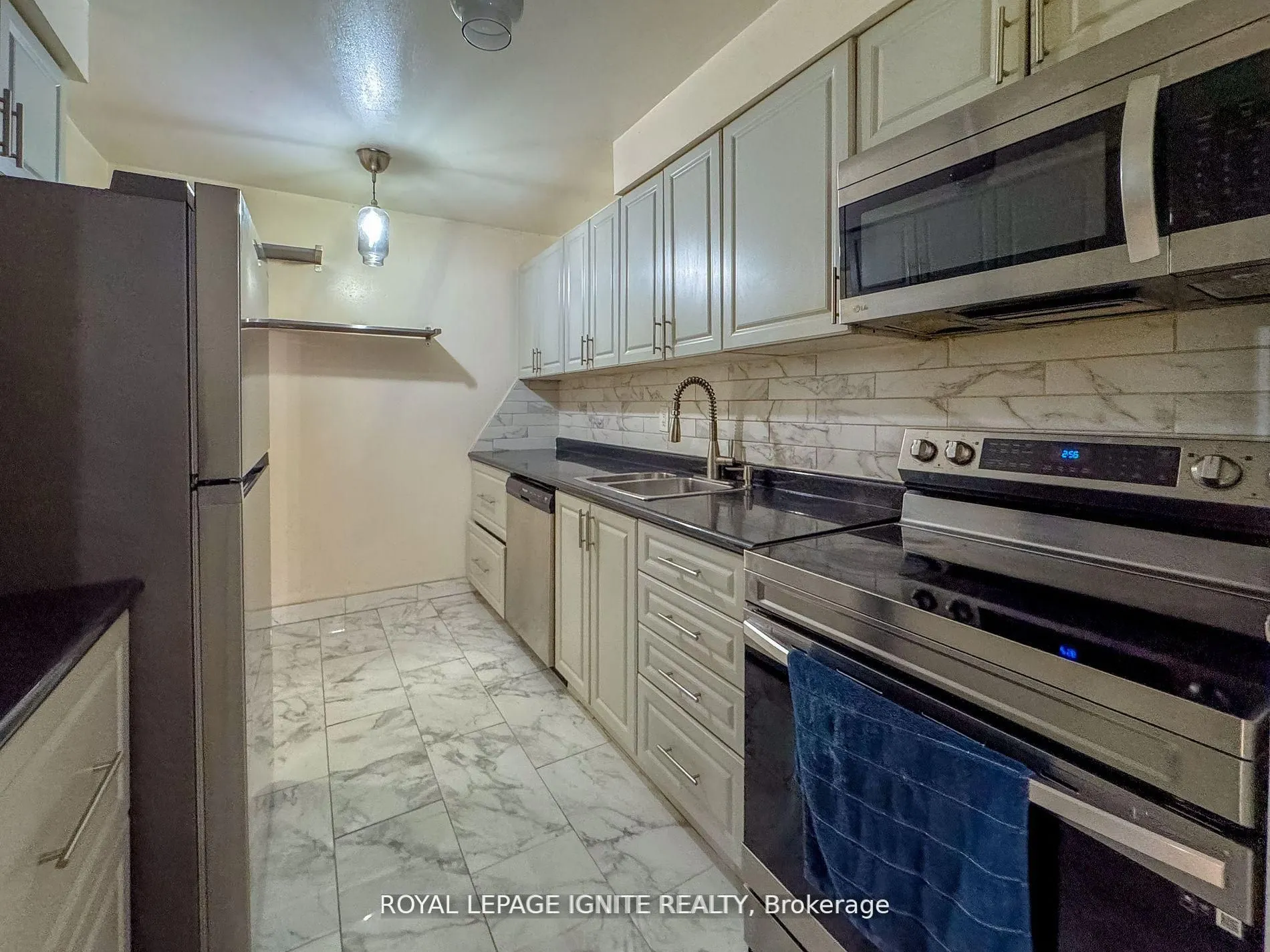3455 Morning Star Drive, #208