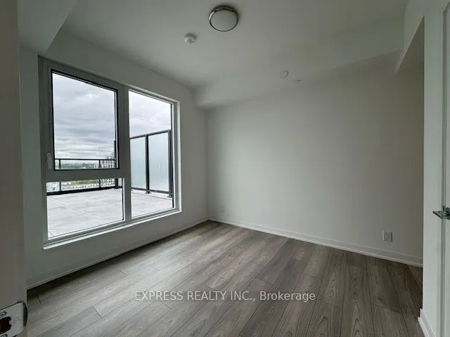 285 Dufferin Street, #825