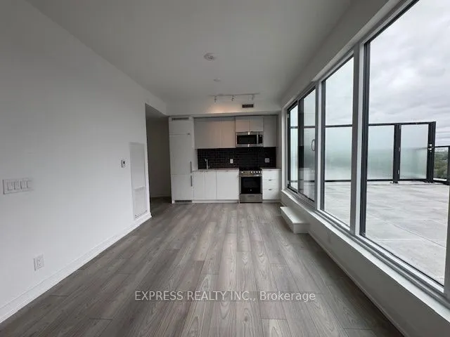 285 Dufferin Street, #825