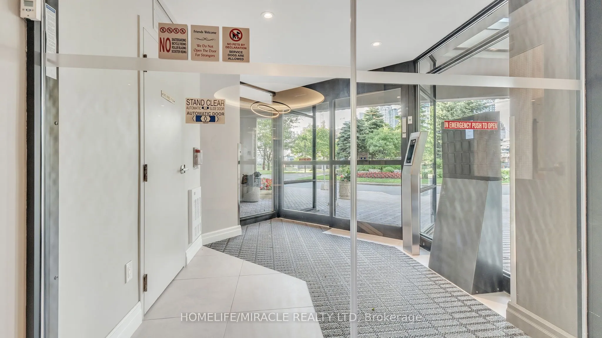550 Webb Drive, #2009