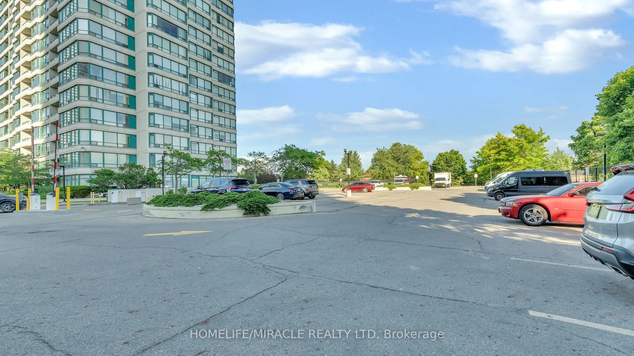 550 Webb Drive, #2009