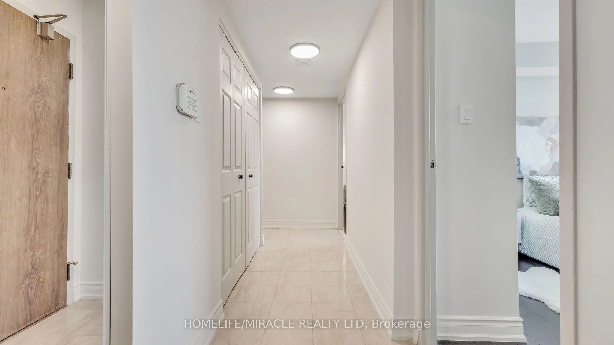 550 Webb Drive, #2009