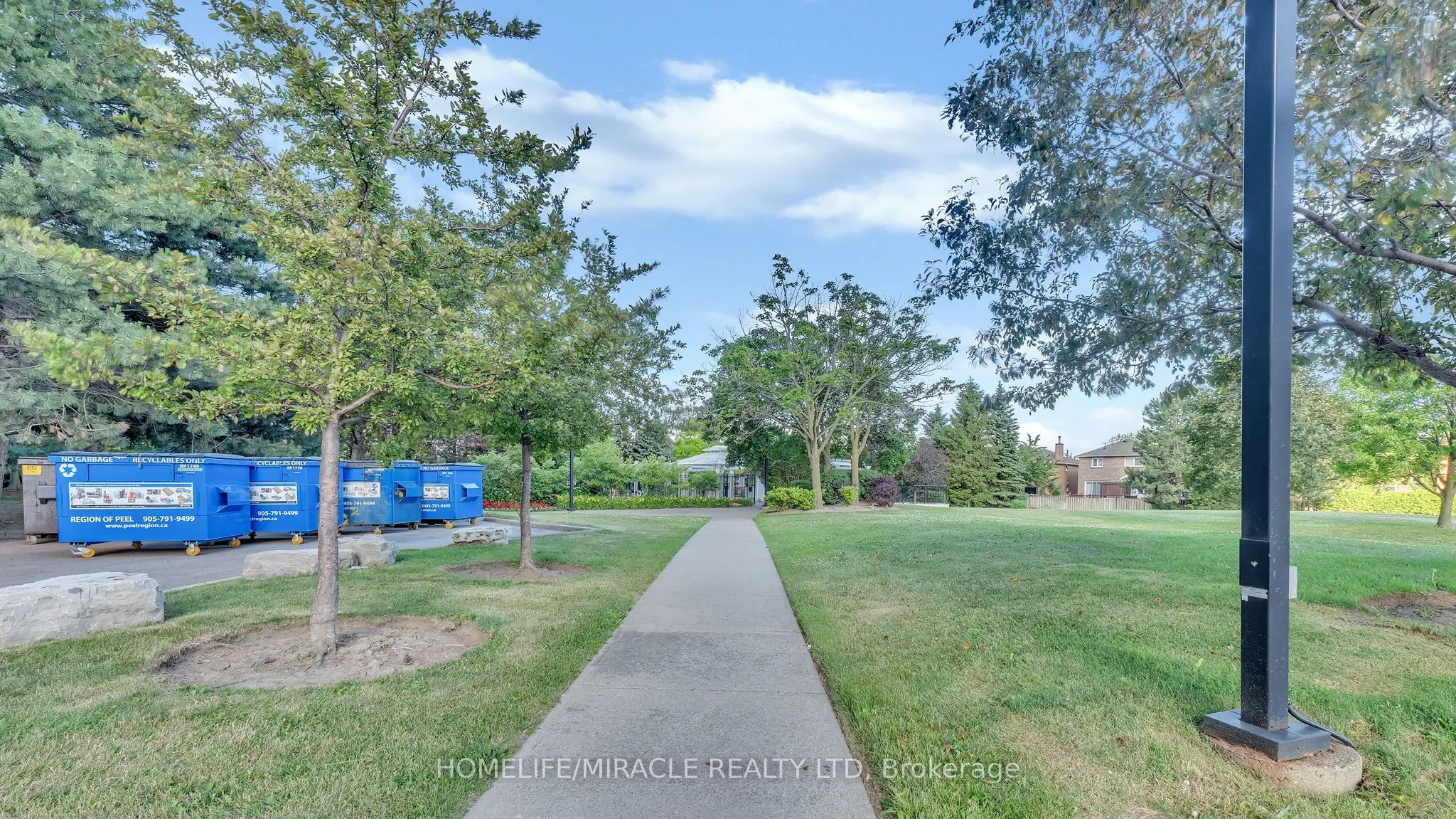 550 Webb Drive, #2009