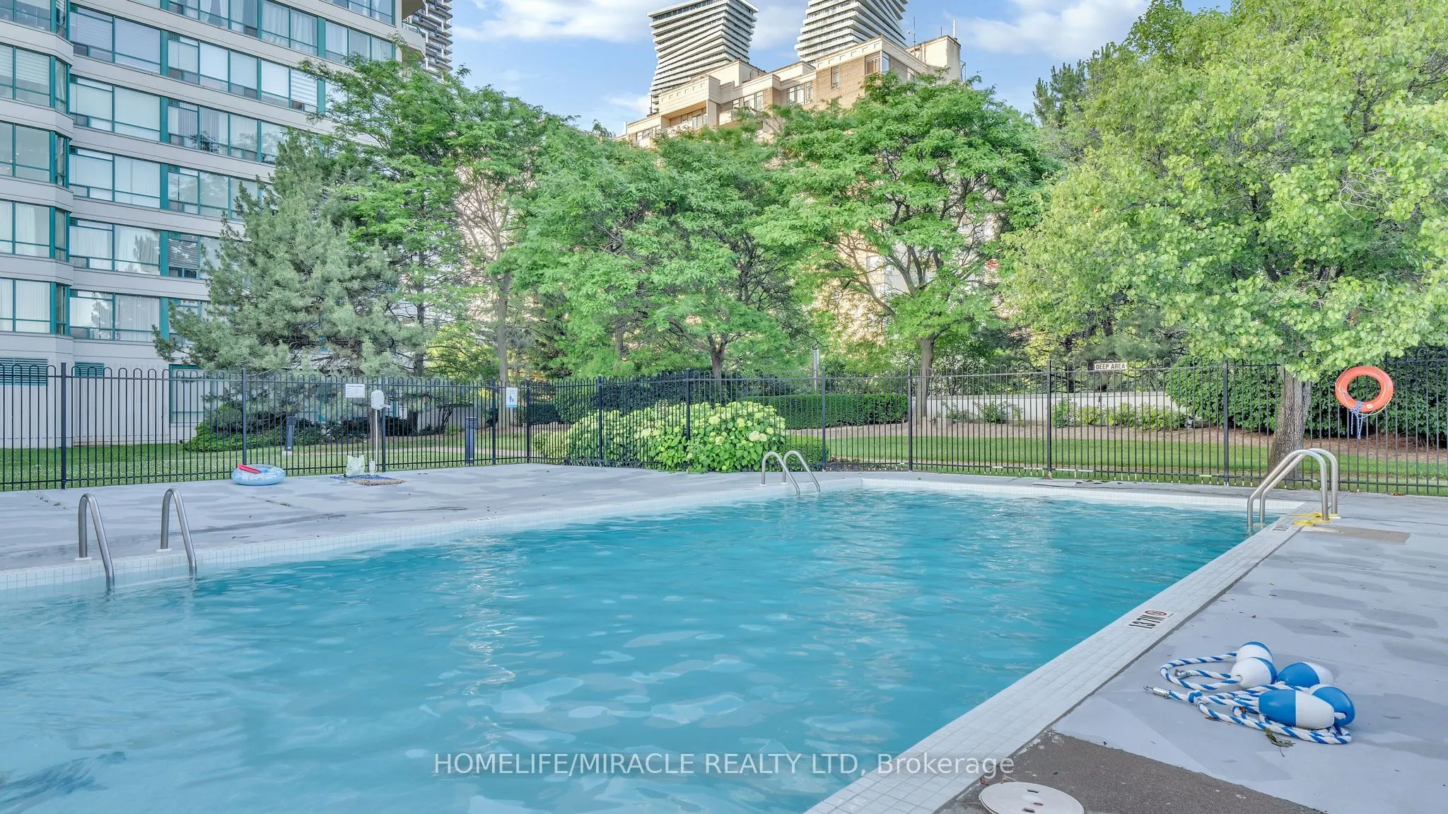 550 Webb Drive, #2009