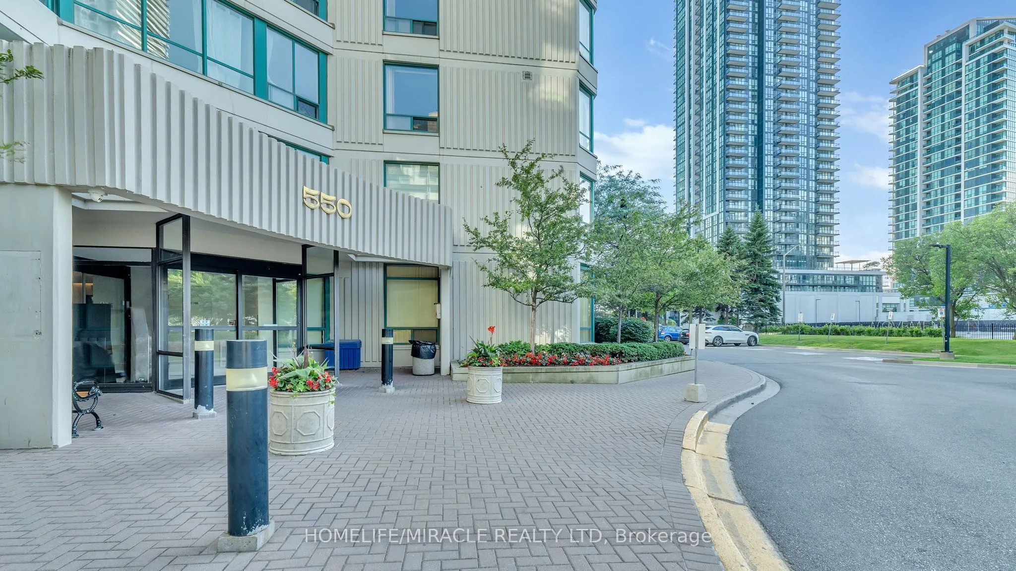 550 Webb Drive, #2009