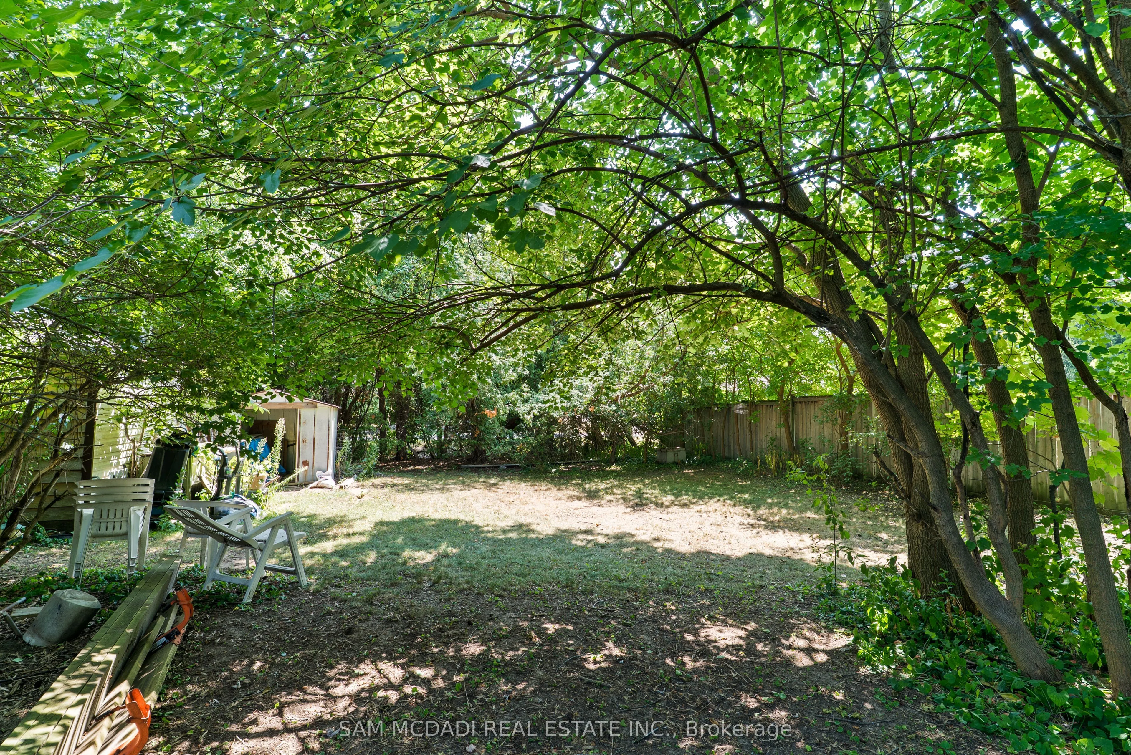 1610 Magenta Court