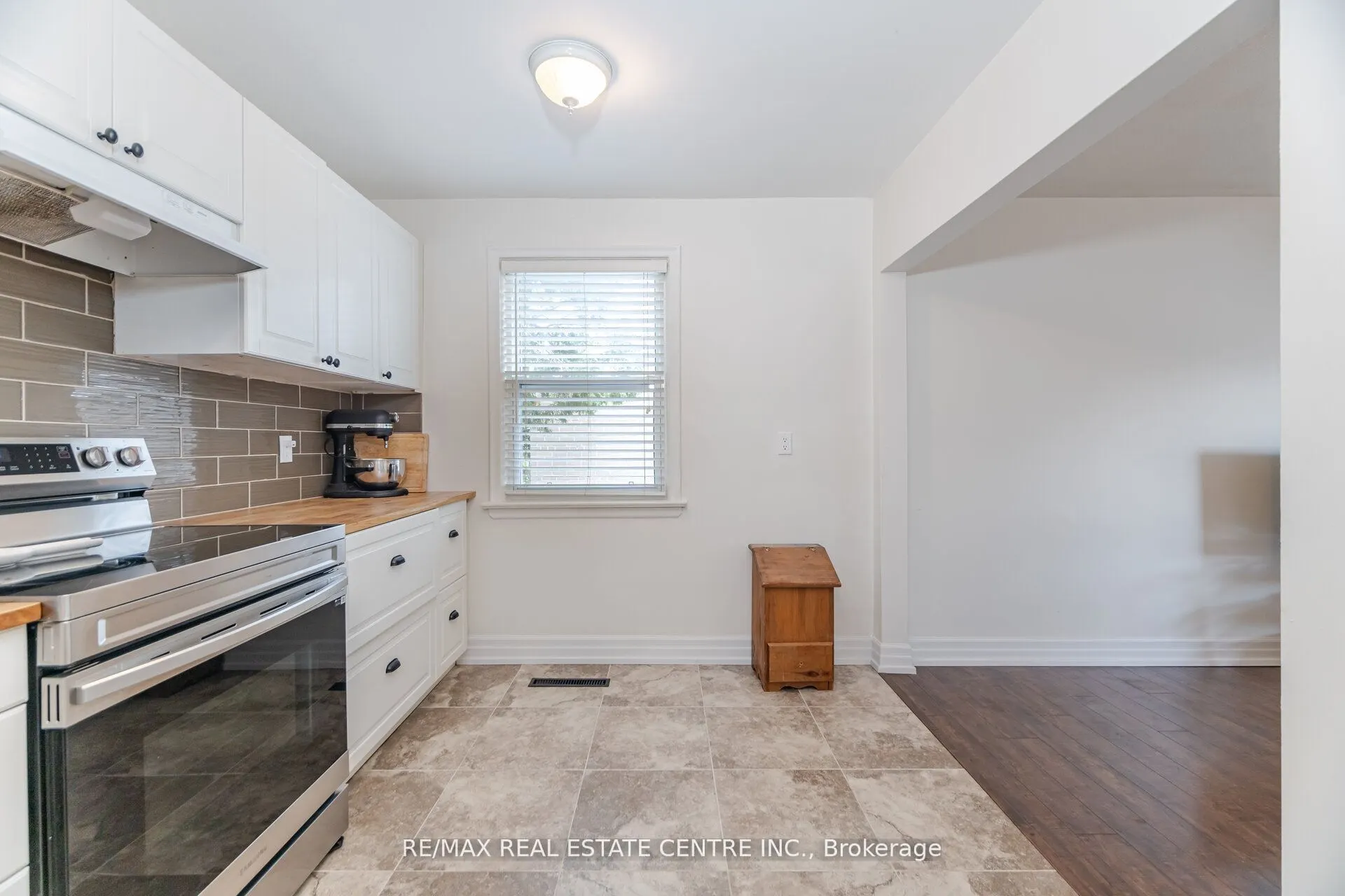 13 Glendale Avenue