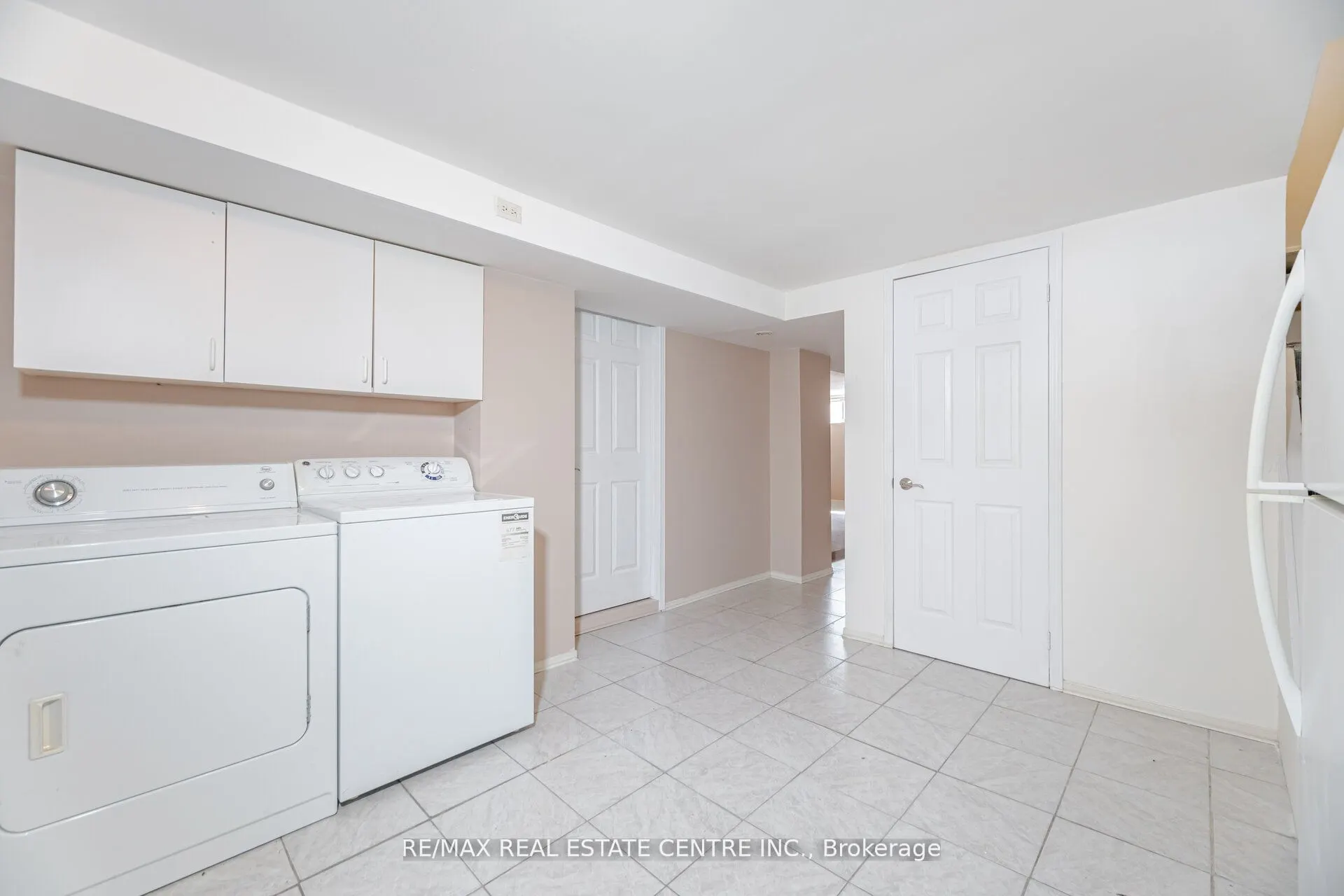 13 Glendale Avenue