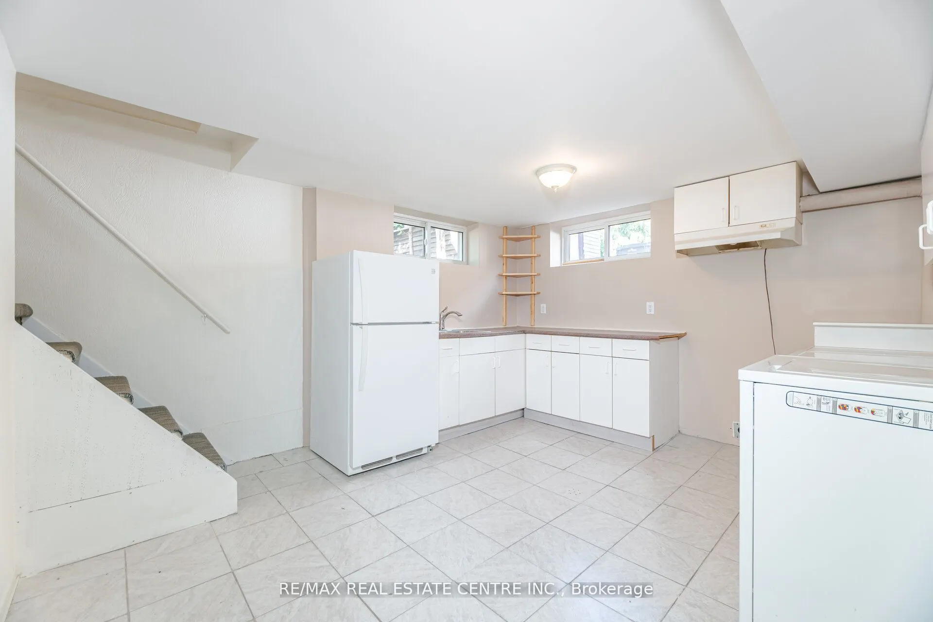 13 Glendale Avenue