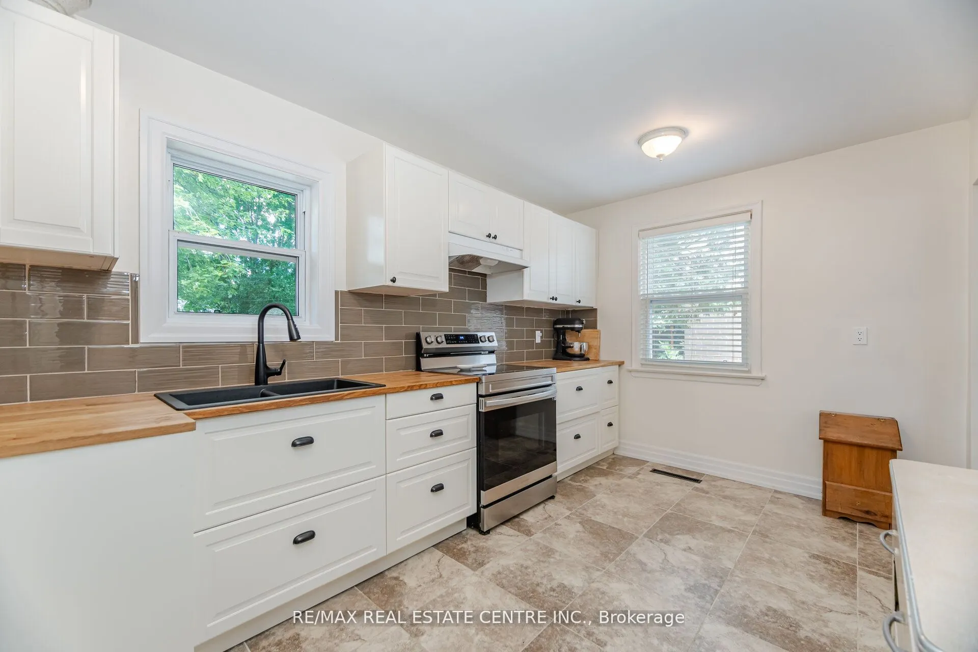 13 Glendale Avenue