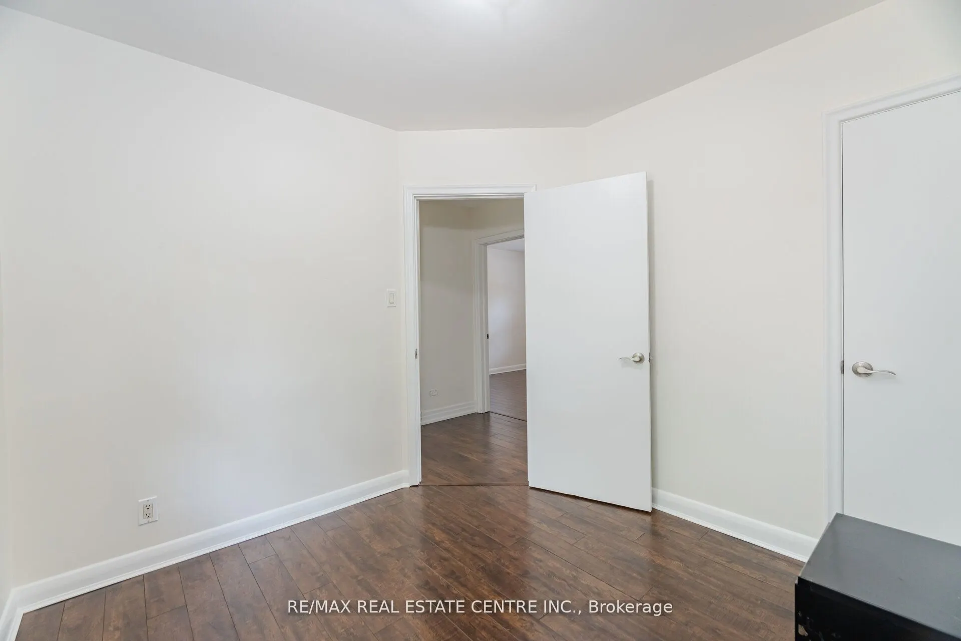 13 Glendale Avenue