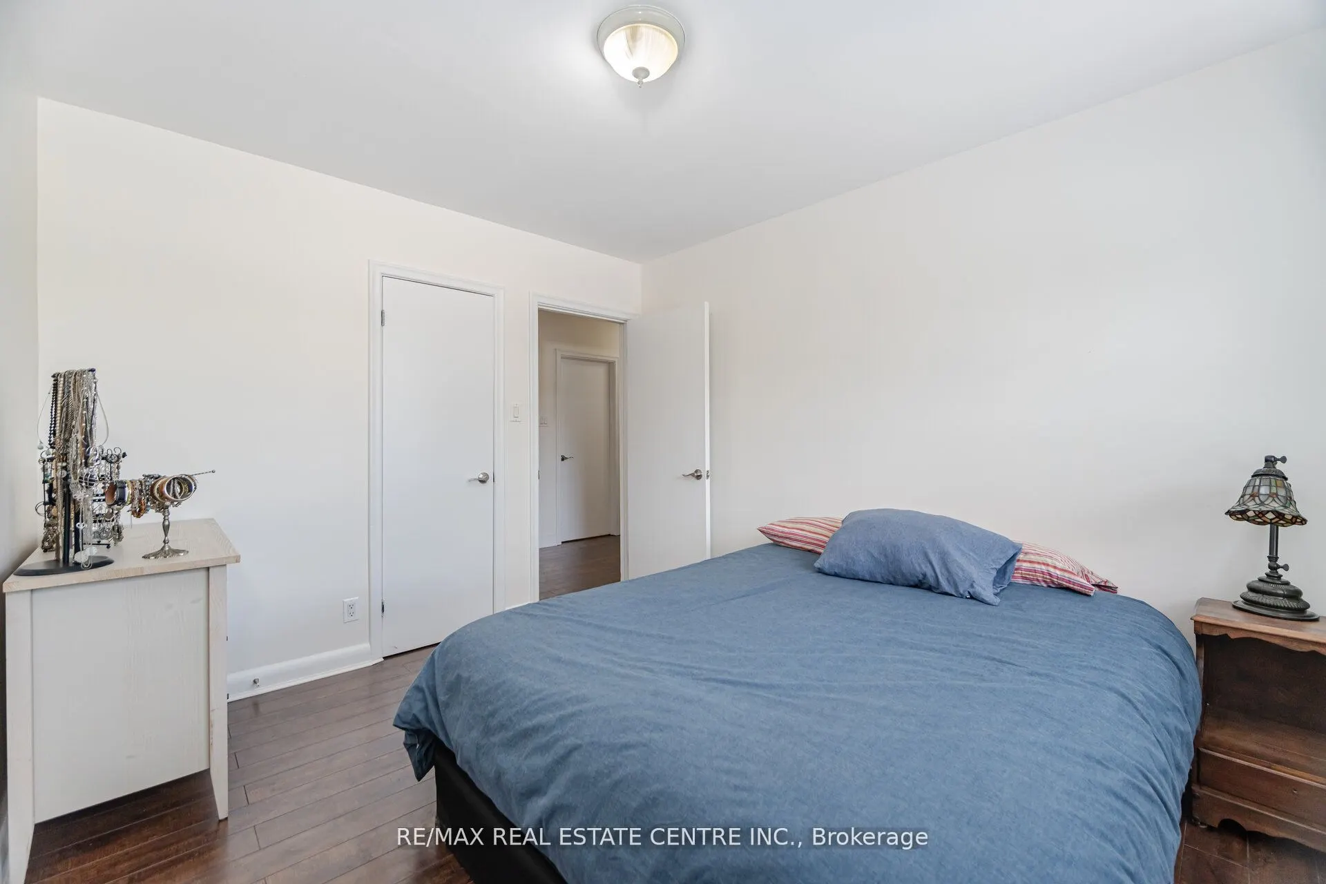 13 Glendale Avenue