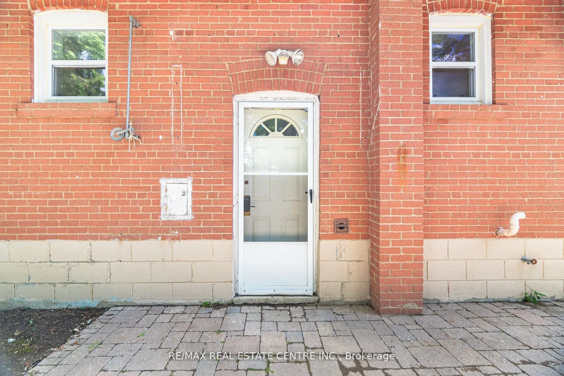 13 Glendale Avenue