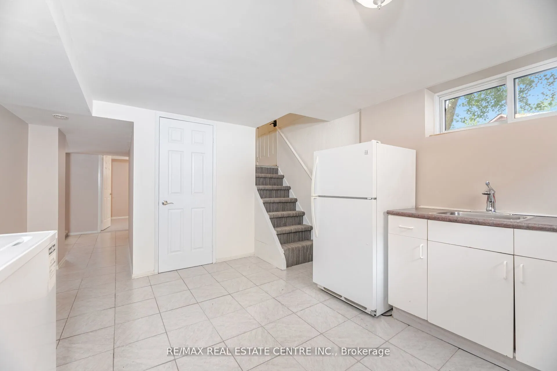 13 Glendale Avenue