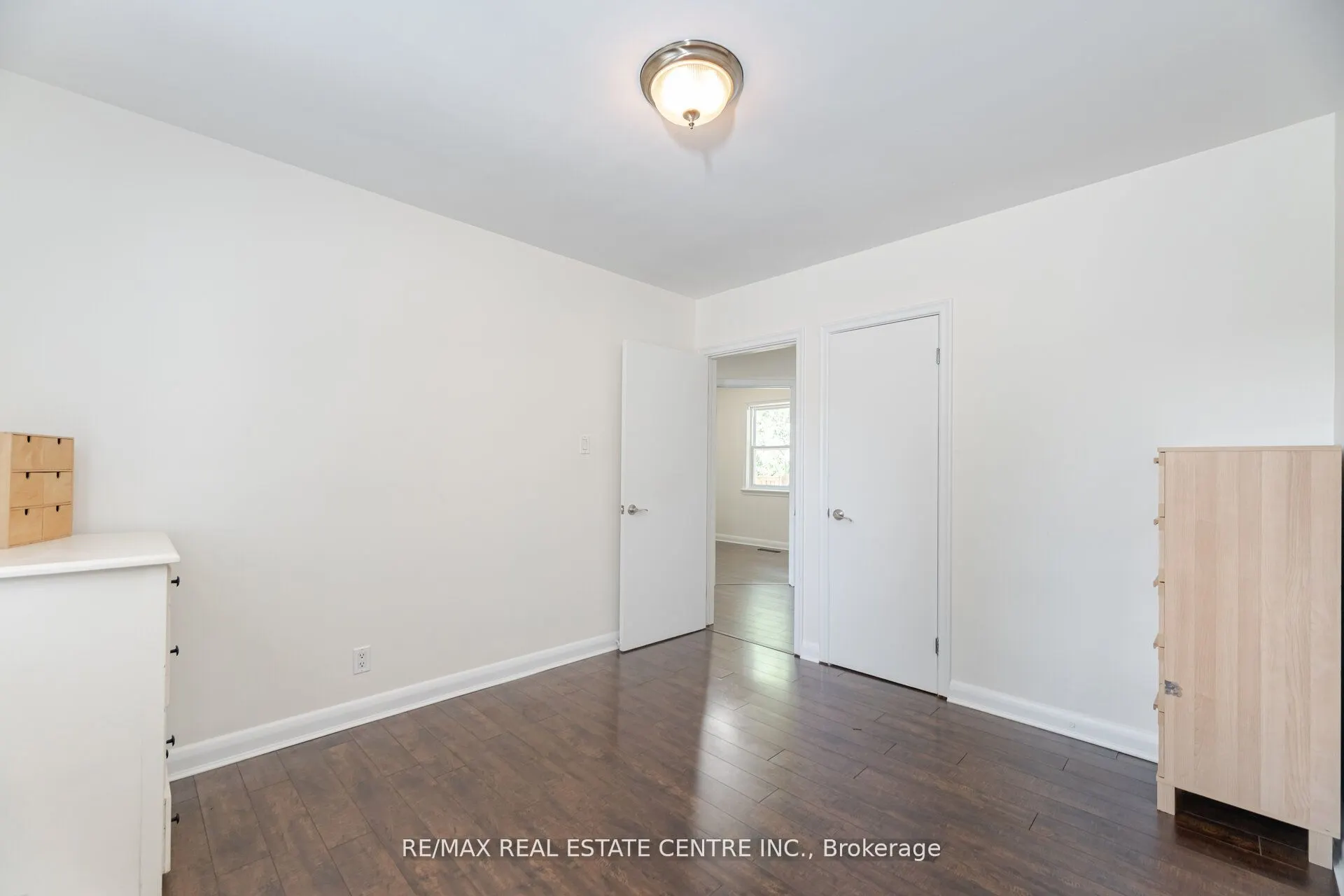 13 Glendale Avenue