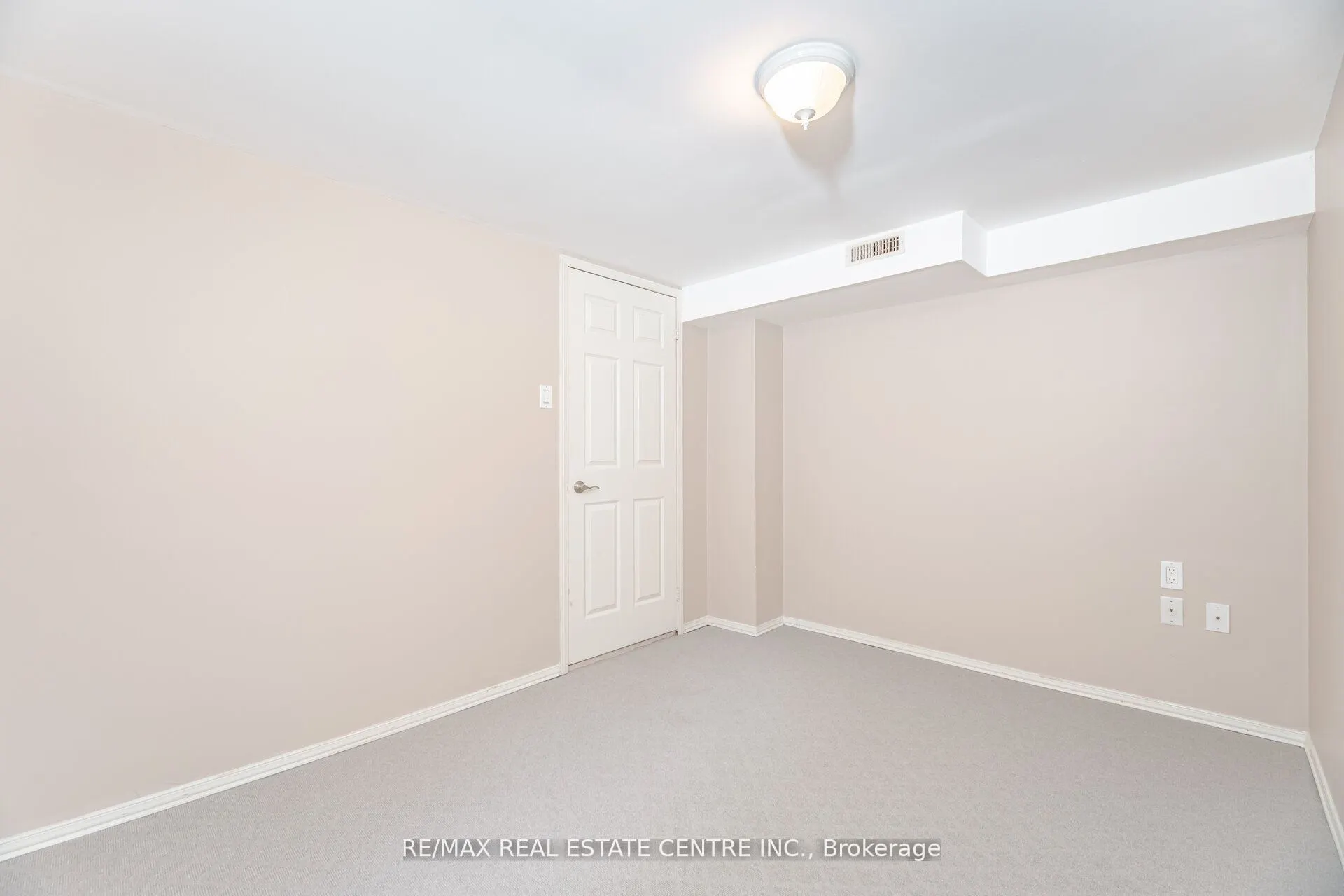 13 Glendale Avenue