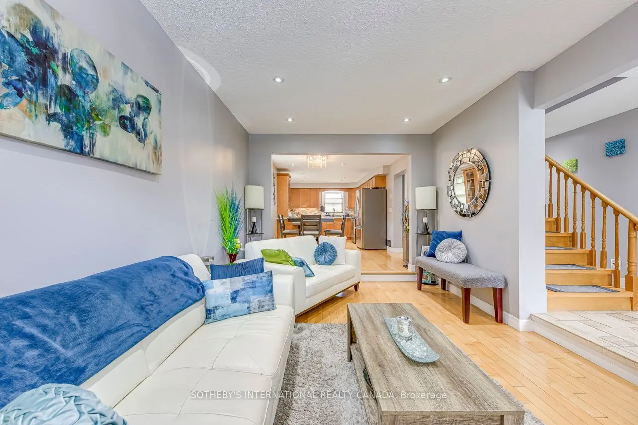 4203 Wheelwright Crescent, #Upper