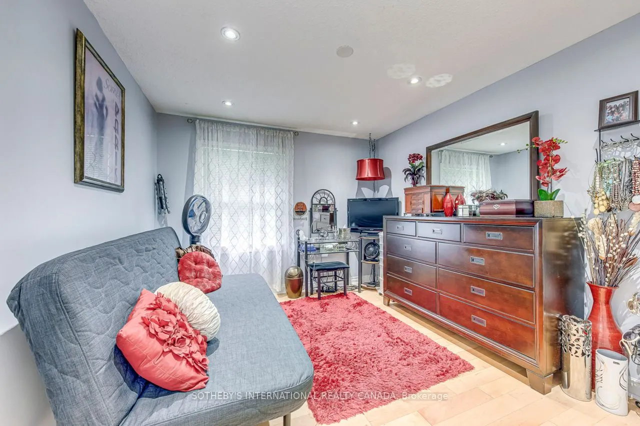 4203 Wheelwright Crescent, #Upper