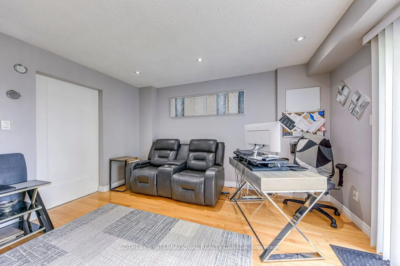 4203 Wheelwright Crescent, #Upper