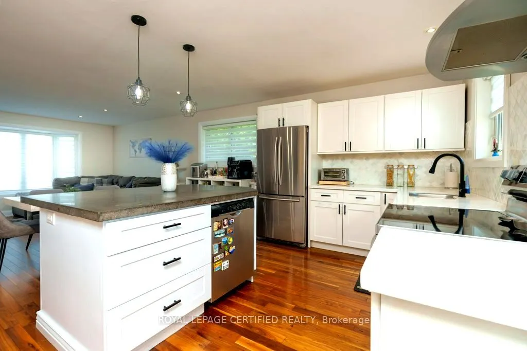 72 Ferndale Crescent