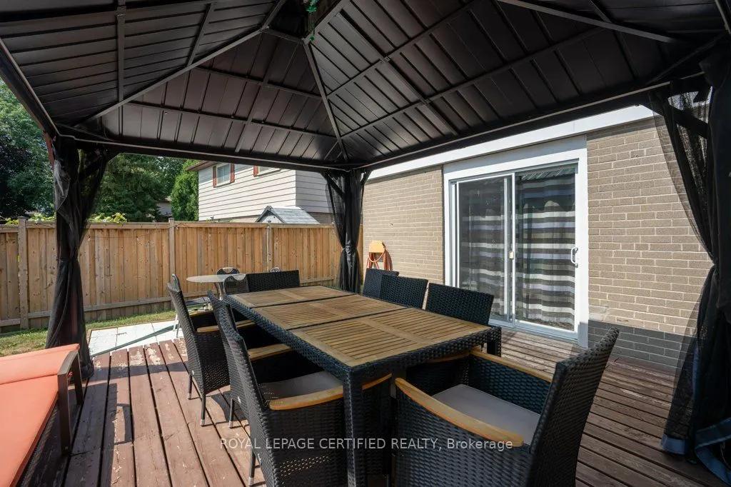 72 Ferndale Crescent