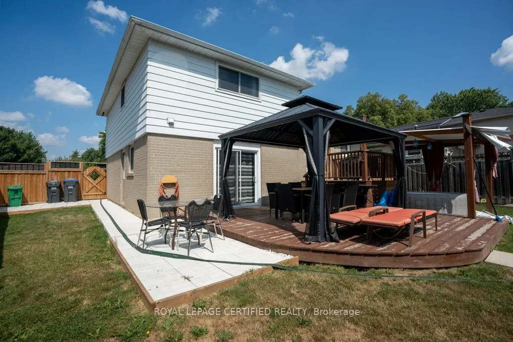 72 Ferndale Crescent