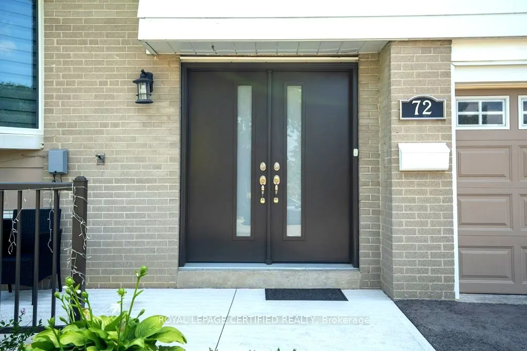 72 Ferndale Crescent