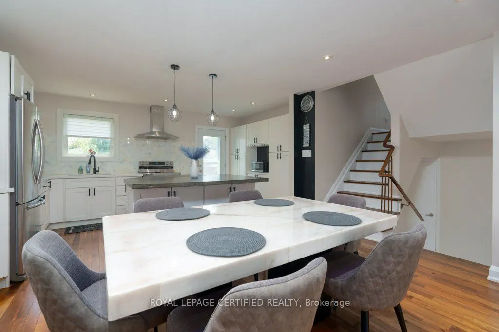 72 Ferndale Crescent