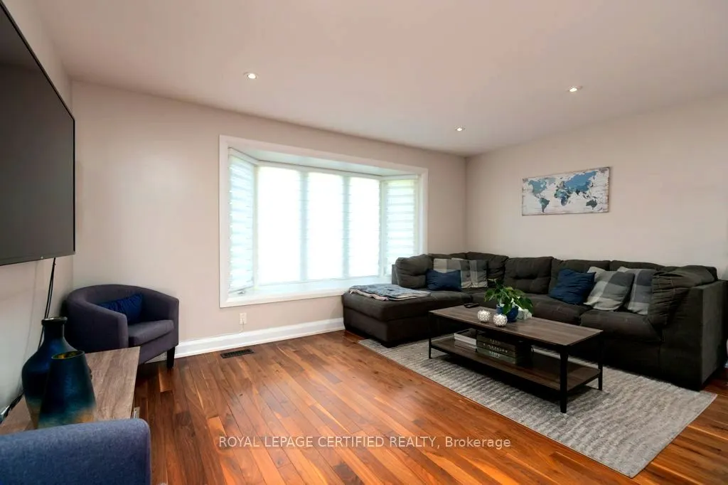 72 Ferndale Crescent