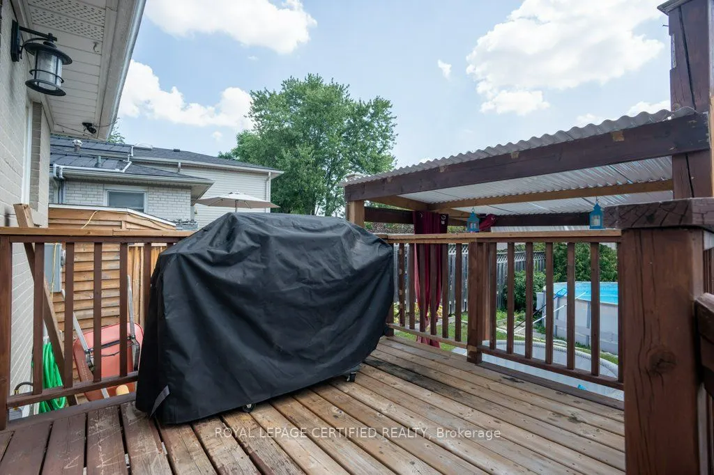 72 Ferndale Crescent