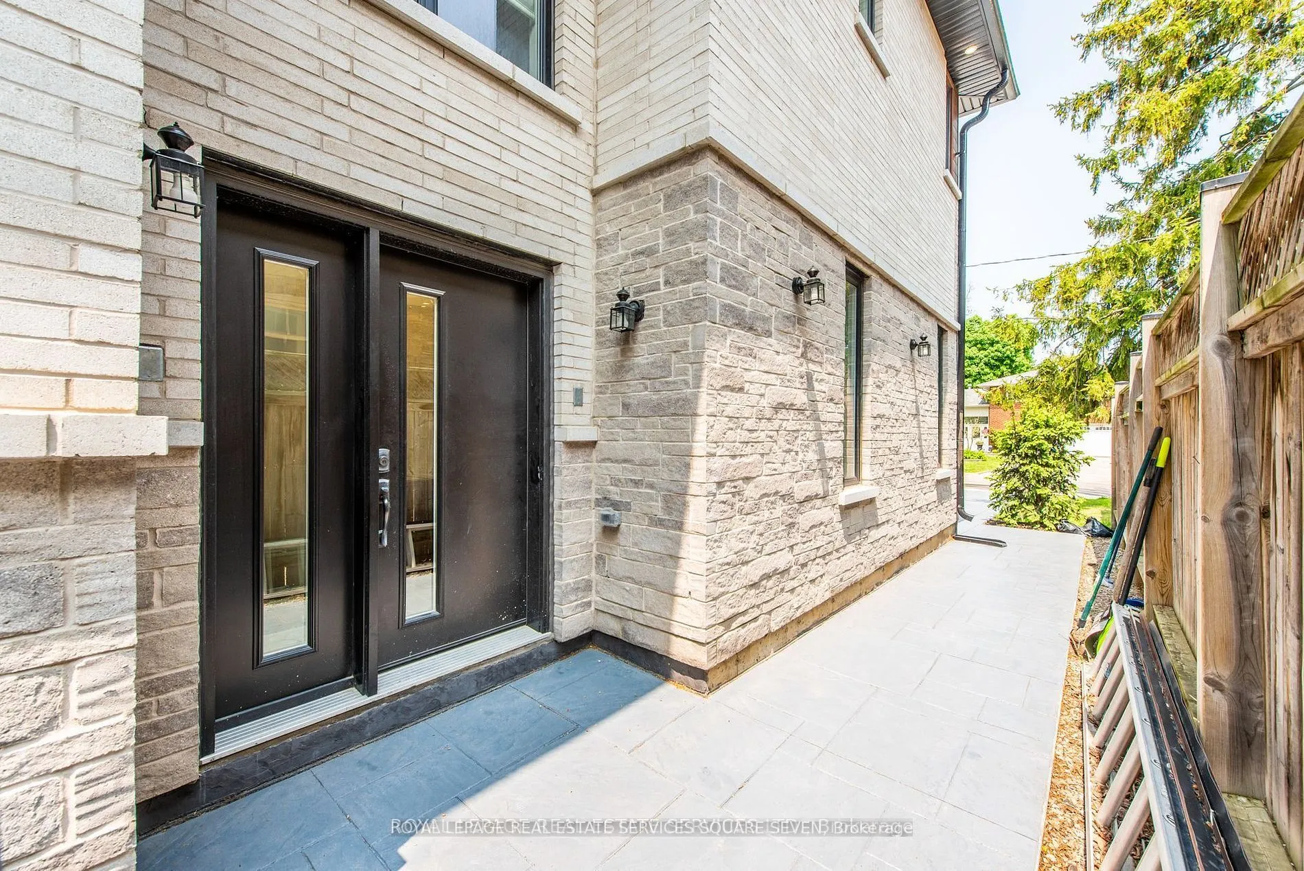 1204 Argreen Road