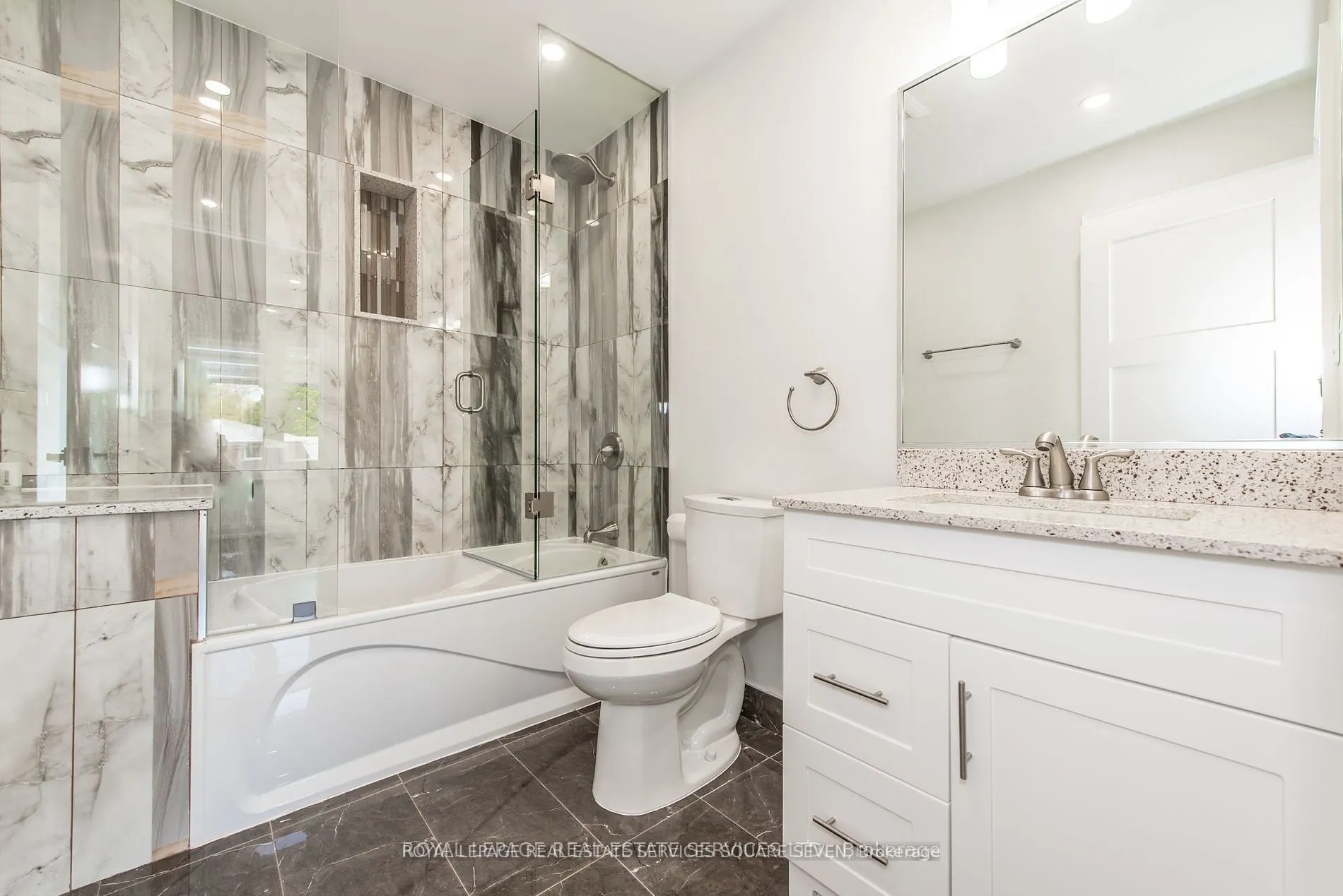 1204 Argreen Road