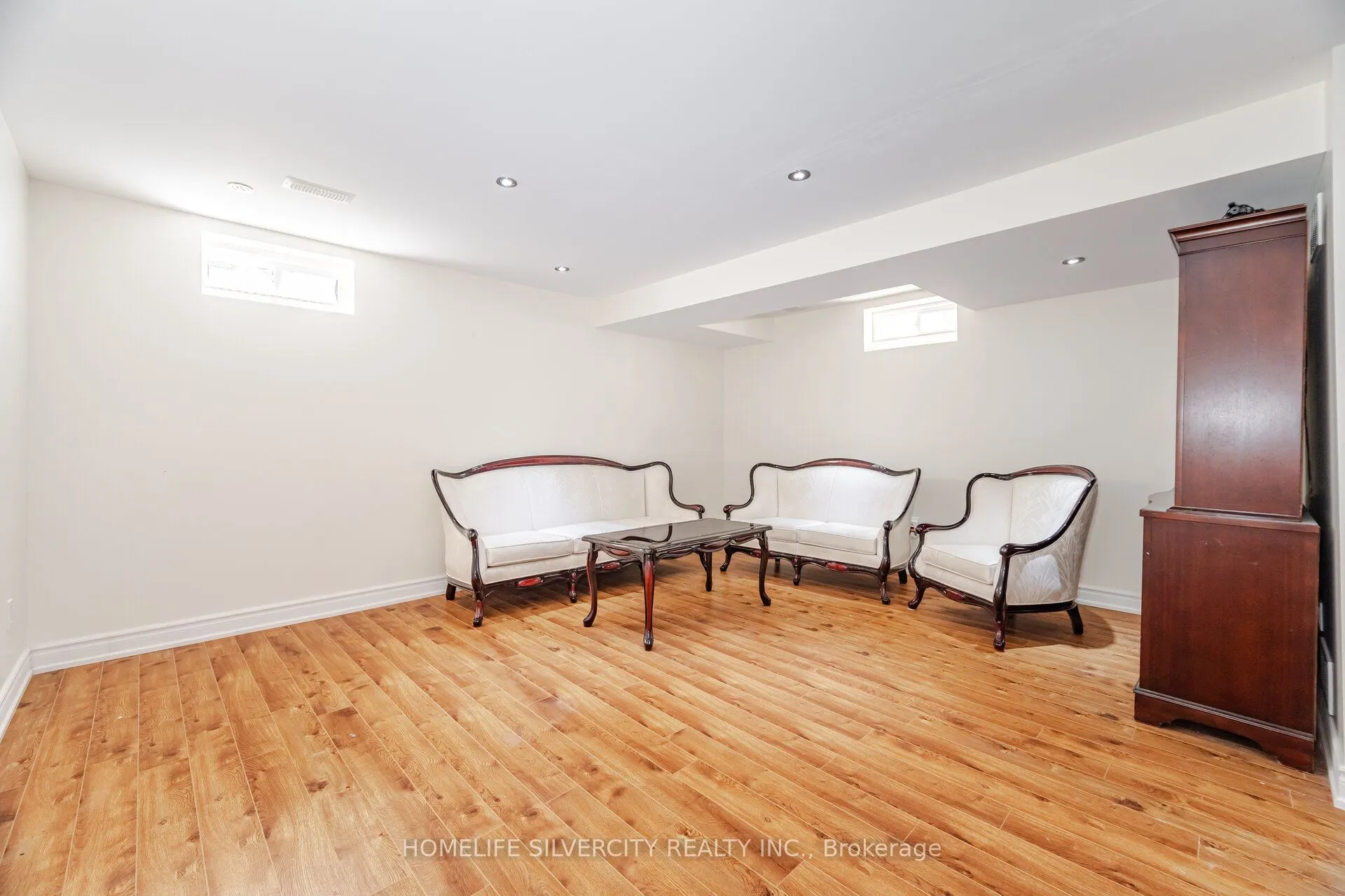 31 Rocky Point Crescent