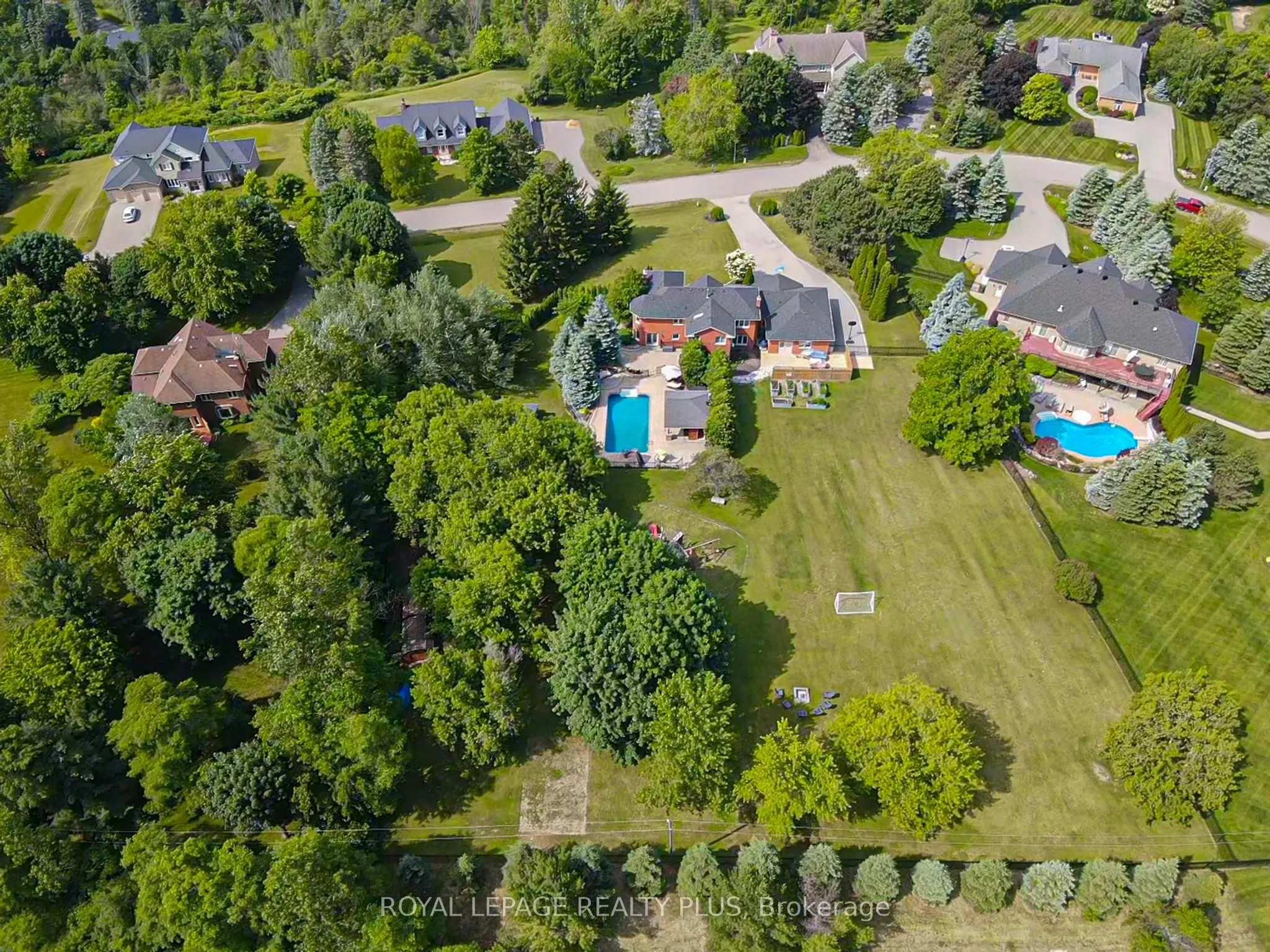 5 Coates Hill Court