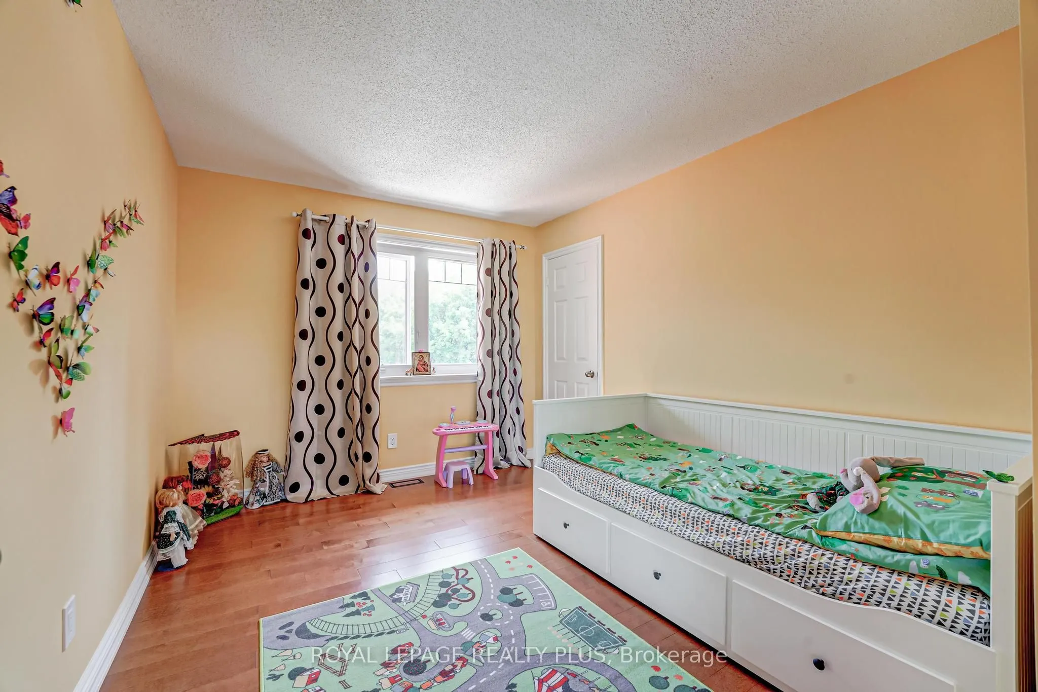 5 Coates Hill Court