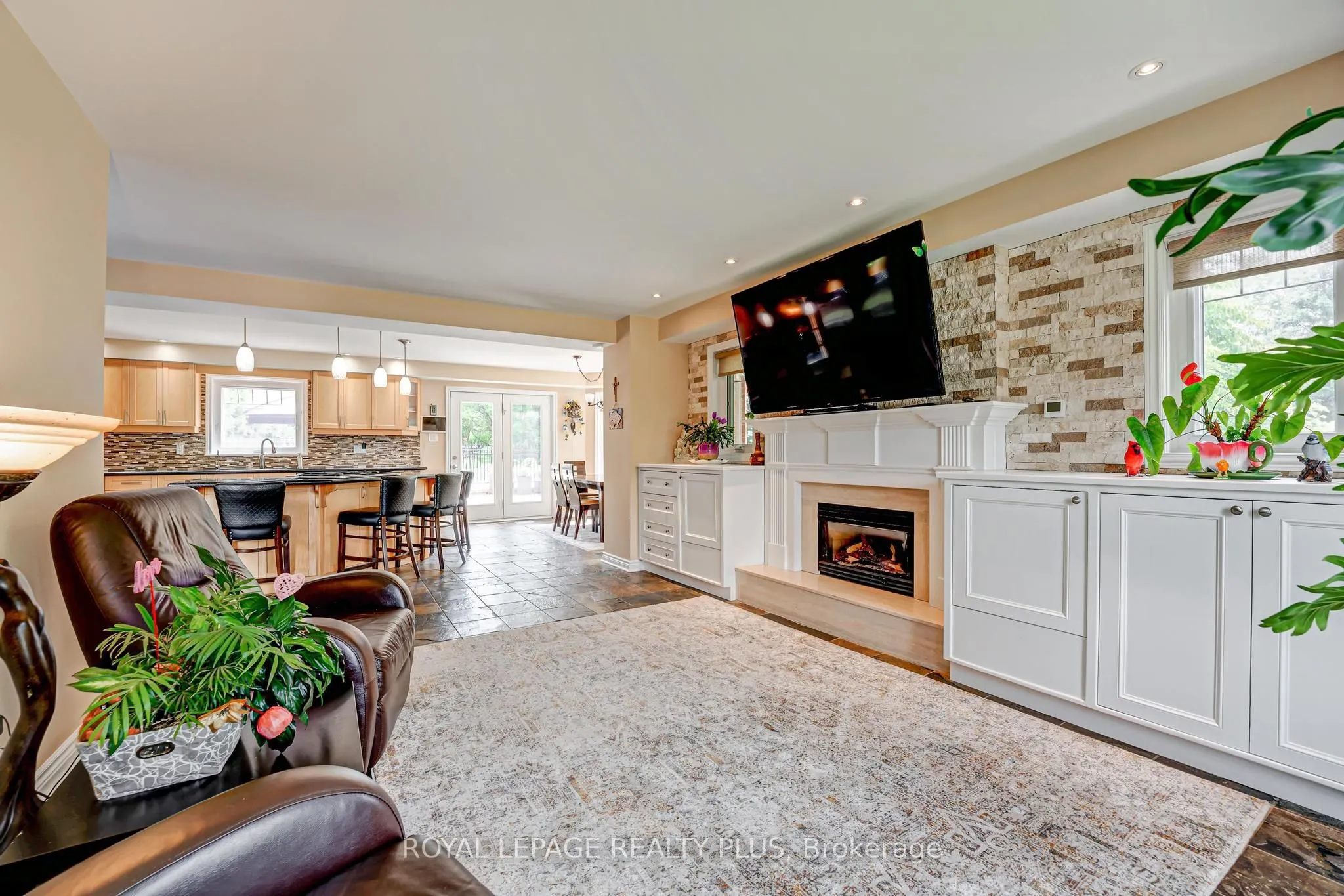 5 Coates Hill Court